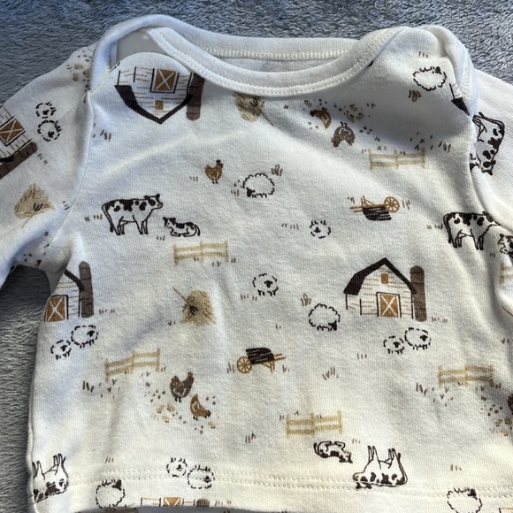 Newborn clothes bundle - Picture 4 of 9